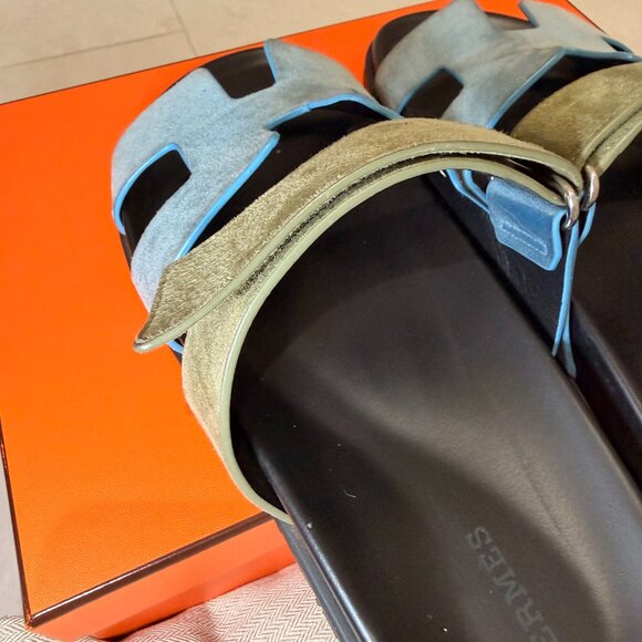 AUTHENTIC HERMES- Chypre Sandal Blue Cameo Vert Celadon Green Strap Slide - Picture 12 of 16